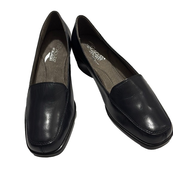 AEROSOLES Wedge Slip On Shoes, Size 7 M, Navy Blue Leather - Picture 1 of 8